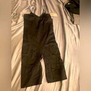 Juicy couture seamless mid-thigh bodysuit sizw Medium fits size 6-8. NWT